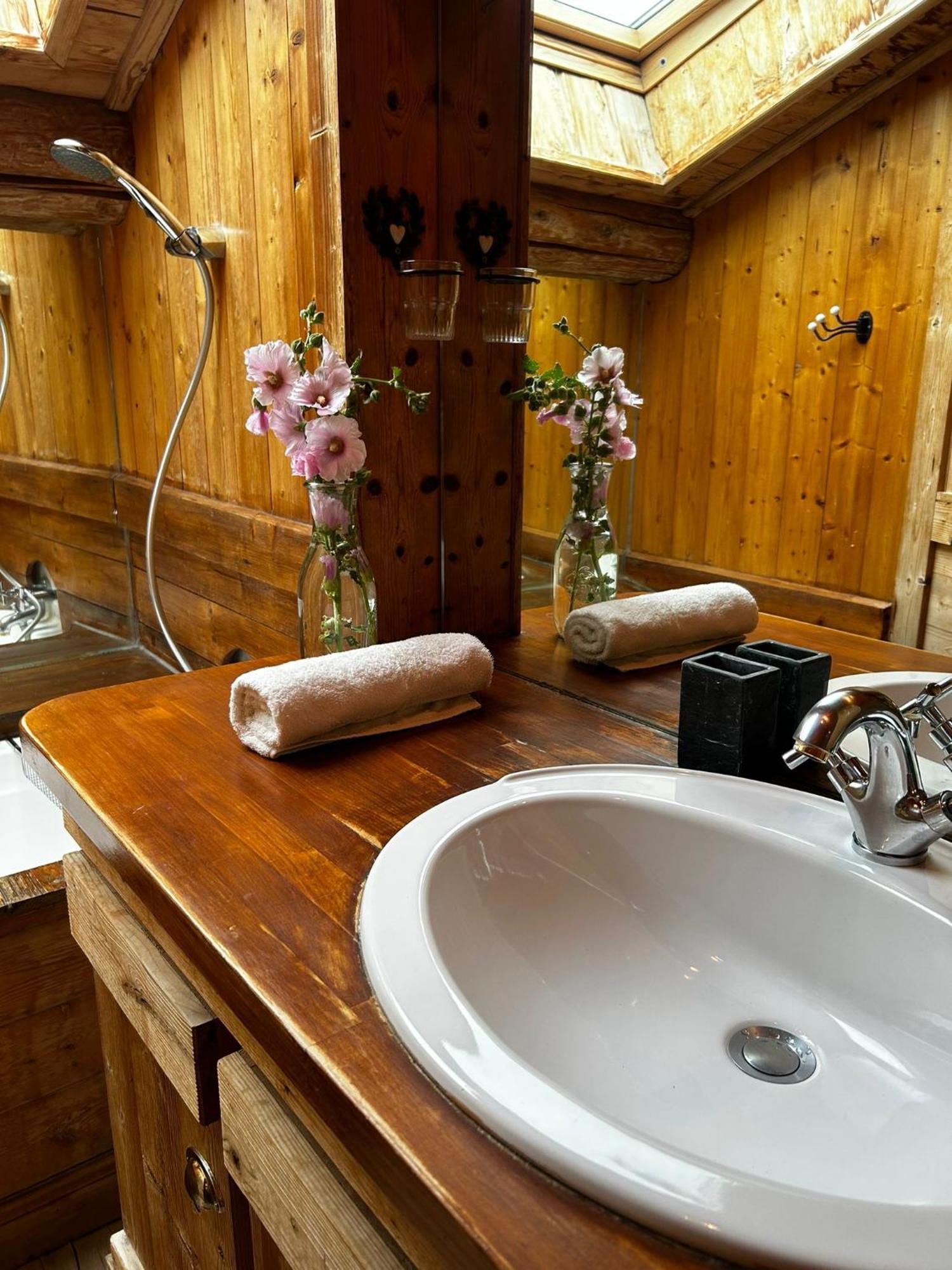 Sycamore Alpine Retreat - 5 Mins From The Slopes Chalet Planvillard